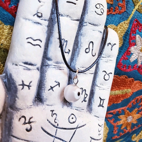 Protection Evil Eye Pendant Necklace White Murano Glass - Picture 4 of 6